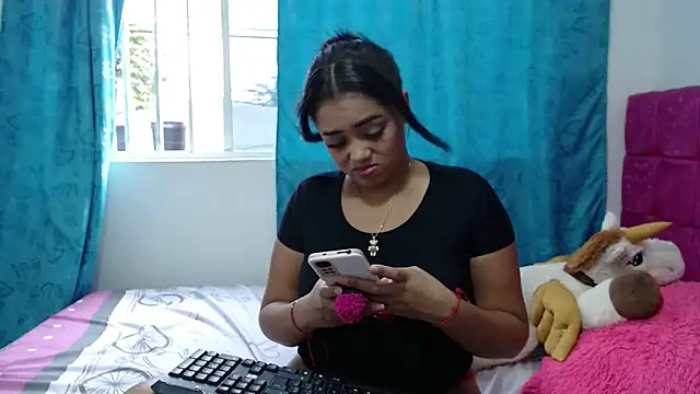 kiara milf  online show from 01-10-25, 09:42