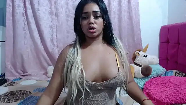 kiara milf  online show from 03-21-25, 01:24