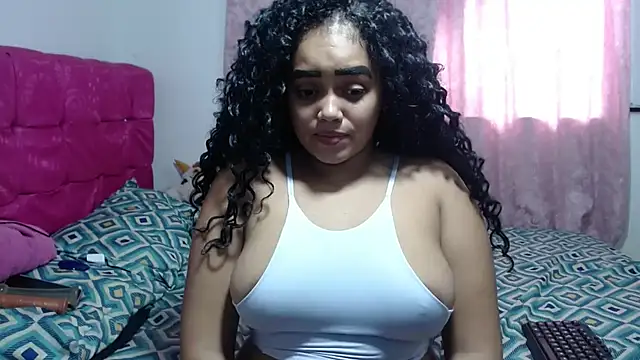 kiara milf  online show from 10-28-25, 08:55