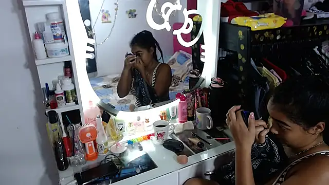 Snapshot of kiara_milf_ chatting on 06-18-26, 06:23 kiara milf online show from 06-18-26, 06:23
