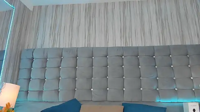 Poacahontasfg online show from 11-04-25, 04:00