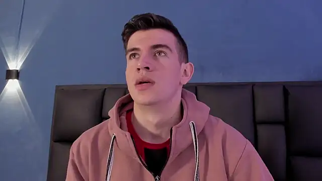 Snapshot of MikaelSlow chatting on 11-14-25, 04:00 MikaelSlow online show from 11-14-25, 04:00