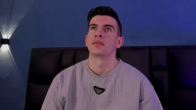 Snapshot of MikaelSlow chatting on 11-22-25, 04:00 MikaelSlow online show from 11-22-25, 04:00