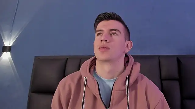 Snapshot of MikaelSlow chatting on 11-23-25, 04:23 MikaelSlow online show from 11-23-25, 04:23