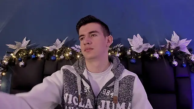 Snapshot of MikaelSlow chatting on 11-27-25, 04:03 MikaelSlow online show from 11-27-25, 04:03