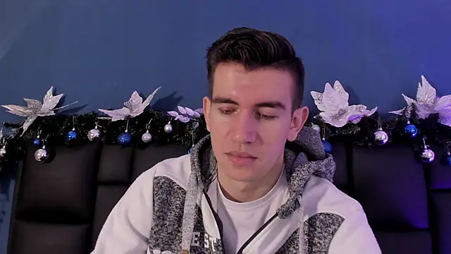 Snapshot of MikaelSlow chatting on 11-28-25, 04:04 MikaelSlow online show from 11-28-25, 04:04