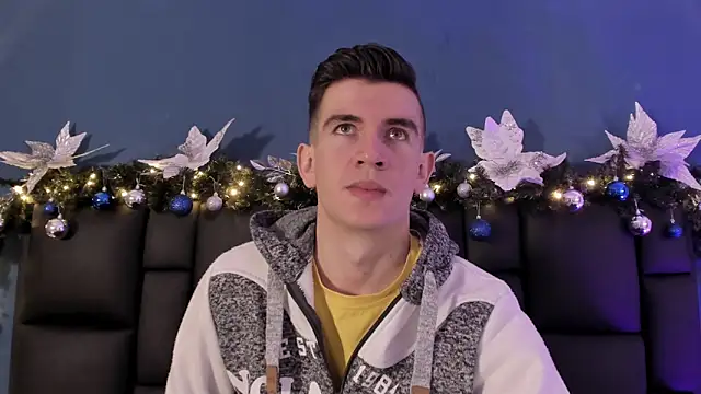 Snapshot of MikaelSlow chatting on 11-30-25, 05:33 MikaelSlow online show from 11-30-25, 05:33