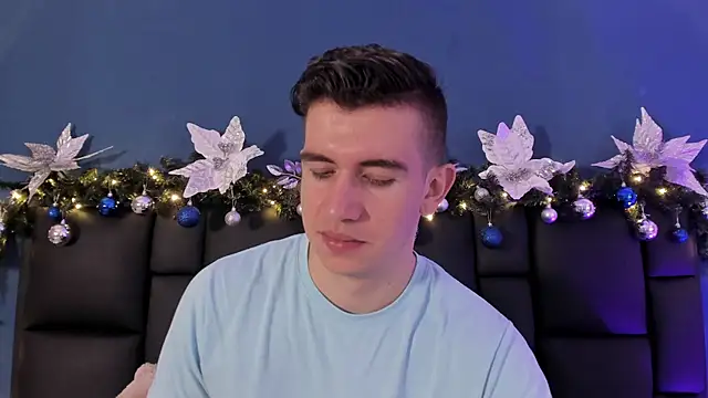 Snapshot of MikaelSlow chatting on 12-04-25, 03:38 MikaelSlow online show from 12-04-25, 03:38