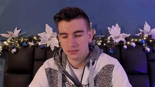 Snapshot of MikaelSlow chatting on 12-05-25, 03:26 MikaelSlow online show from 12-05-25, 03:26