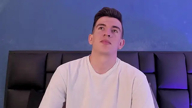 MikaelSlow online show from 01-19-26, 02:15