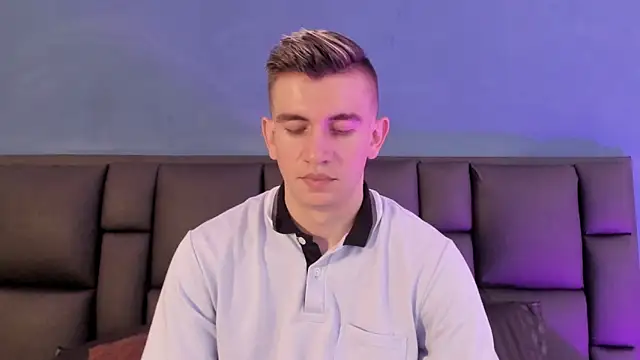 MikaelSlow online show from 02-20-26, 03:47