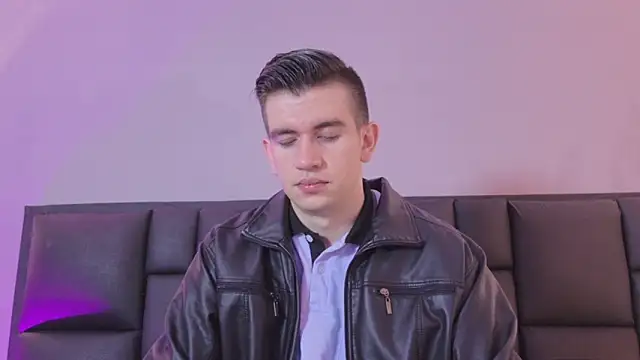 MikaelSlow online show from 04-17-26, 04:15