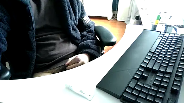 big-pig online show from 11-24-25, 01:38