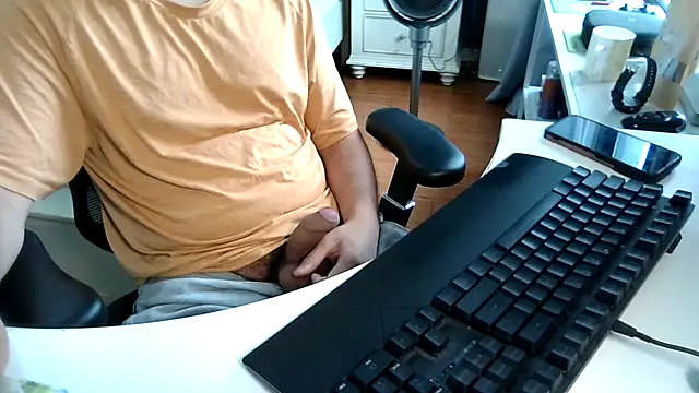 big-pig online show from 06-30-26, 04:35