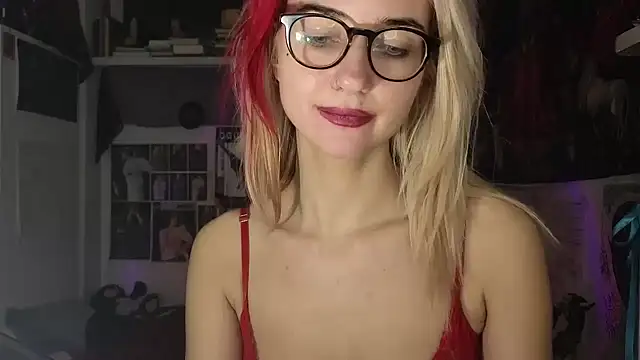 Snapshot of TatianaRomanov chatting on 02-03-26, 10:26 TatianaRomanov online show from 02-03-26, 10:26