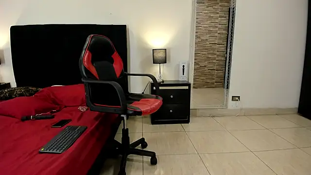 MarilynDavies online show from 12-17-24, 06:02