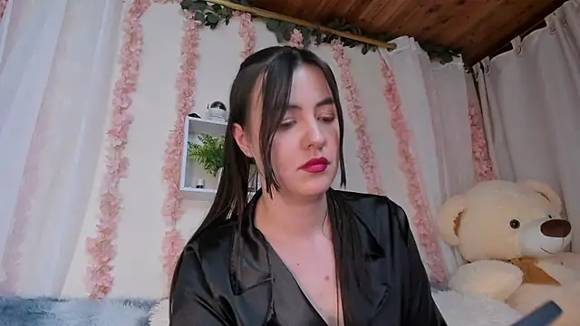 Idara and Edahi01 online show from 01-14-26, 08:47