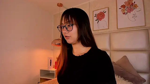 Snapshot of Aily_Yozuko chatting on 09-16-25, 02:34 Aily Yozuko online show from 09-16-25, 02:34
