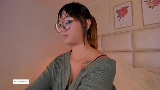 Aily Yozuko online show from 12-16-25, 02:27