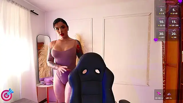 Snapshot of Ela_Doll_ chatting on 10-07-25, 12:46 Ela Doll online show from 10-07-25, 12:46