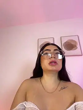 Mia 222 online show from 05-08-26, 11:04