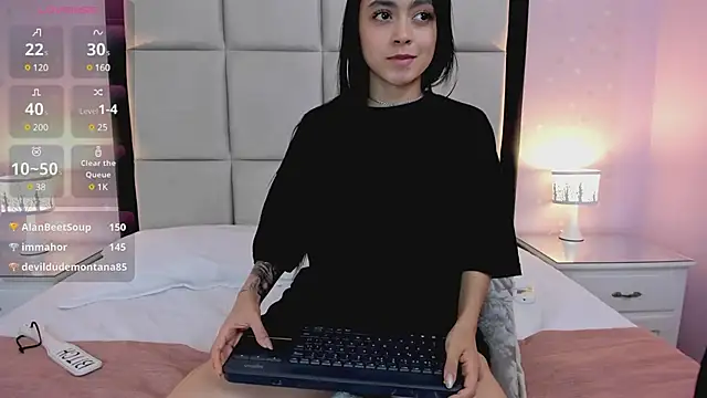 HannaClarrk  online show from 02-26-25, 05:53