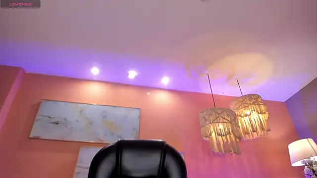 DonnaStonne online show from 01-24-25, 01:35