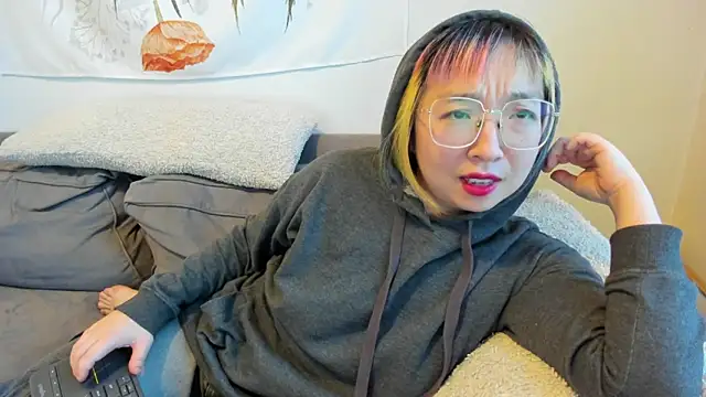 Snapshot of luxgray chatting on 01-30-25, 09:58 luxgray online show from 01-30-25, 09:58