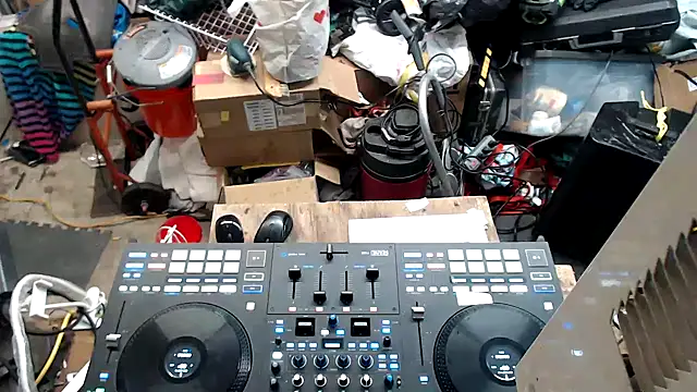 tongueispowerr6d9 online show from 12-10-24, 10:38