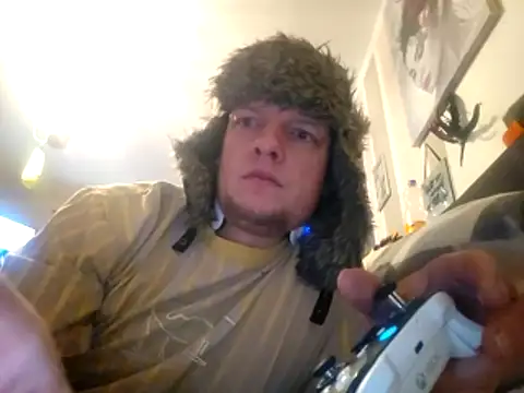 hawkyyy71222 online show from 12-03-25, 10:46