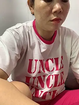 Baby-bigtits online show from 11-04-25, 02:54