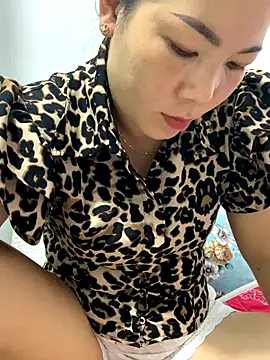 Baby-bigtits online show from 11-17-25, 04:07