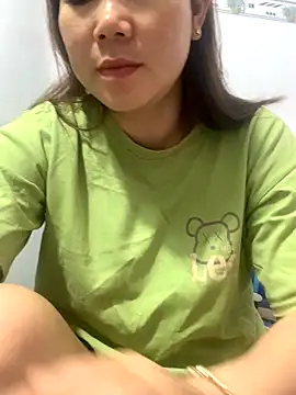 Baby-bigtits online show from 12-04-25, 10:40