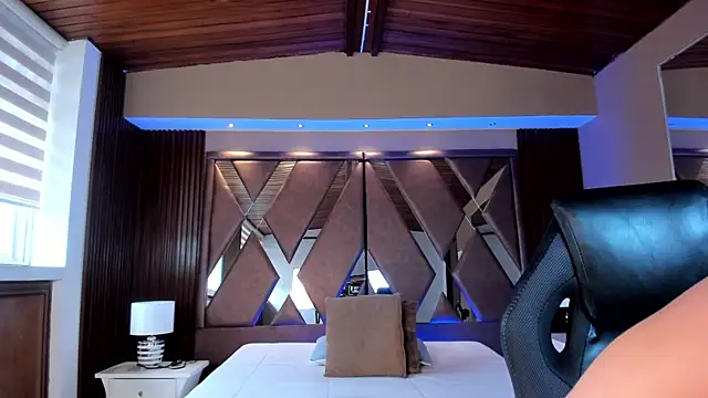 IsabellaaJoness online show from 03-04-25, 01:06