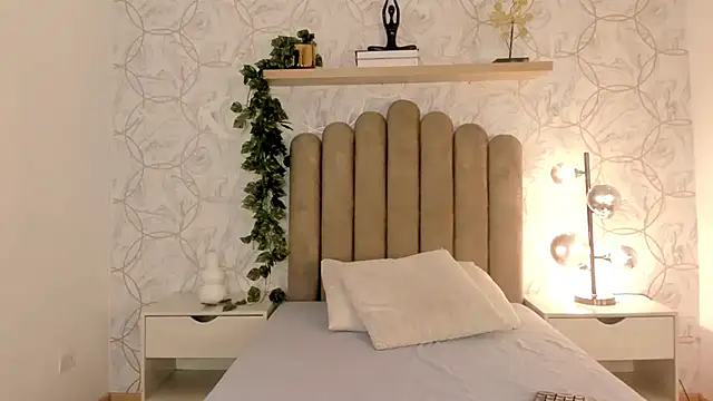 Snapshot of Roma__love chatting on 03-03-25, 11:22 Roma love online show from 03-03-25, 11:22