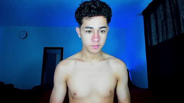 Snapshot of DavidfullOFlove chatting on 03-02-25, 04:10 DavidfullOFlove online show from 03-02-25, 04:10