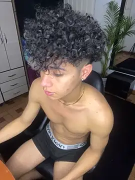 Snapshot of DavidfullOFlove chatting on 11-10-25, 11:04 DavidfullOFlove online show from 11-10-25, 11:04