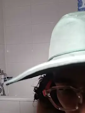 Redfloweer1 online show from 02-26-25, 04:45