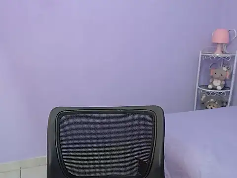 Snapshot of ariel_milk chatting on 01-26-25, 06:48 ariel milk online show from 01-26-25, 06:48