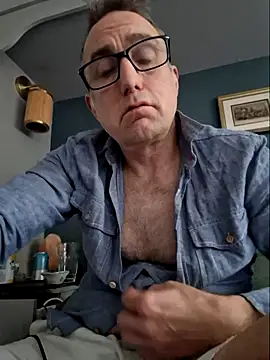 Snapshot of bibananaman chatting on 04-27-26, 12:03 bibananaman online show from 04-27-26, 12:03