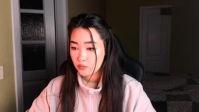 Erica Wayne online show from 01-12-25, 01:27