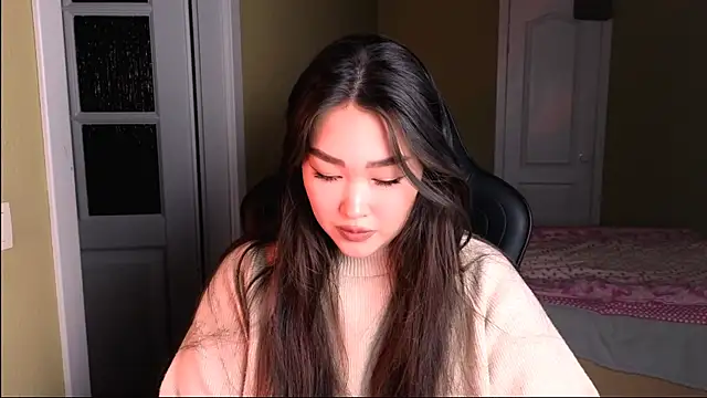 Erica Wayne online show from 01-28-25, 02:21