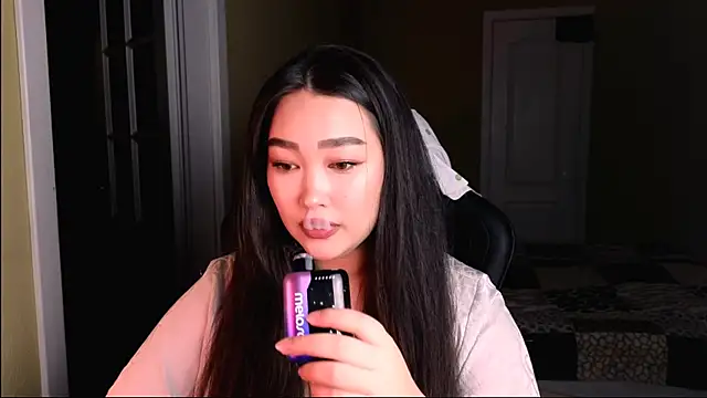 Erica Wayne online show from 03-11-25, 03:02