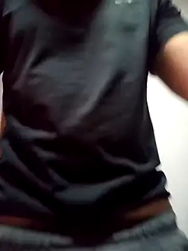 Snapshot of luisfer_98 chatting on 12-02-25, 07:09 luisfer 98 online show from 12-02-25, 07:09