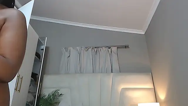 naughtyblackdolie online show from 09-24-25, 02:59