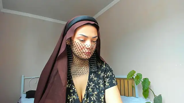  cleopattra  online show from 12-15-25, 07:23