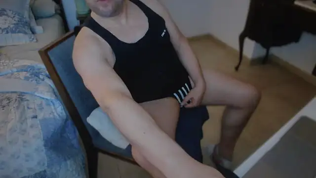 Snapshot of slzypvtpig chatting on 11-01-25, 06:04 slzypvtpig online show from 11-01-25, 06:04