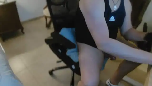 Snapshot of slzypvtpig chatting on 12-20-25, 11:28 slzypvtpig online show from 12-20-25, 11:28