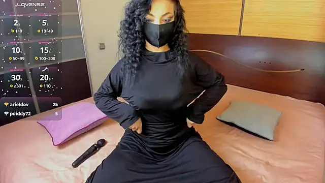 Snapshot of habibi_moon chatting on 03-20-25, 02:19 habibi moon online show from 03-20-25, 02:19