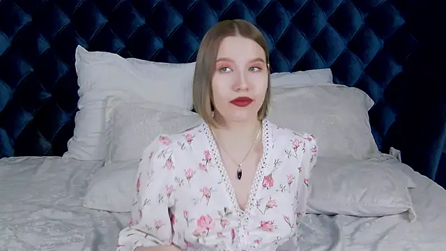 LiliLinn online show from 01-27-25, 10:38